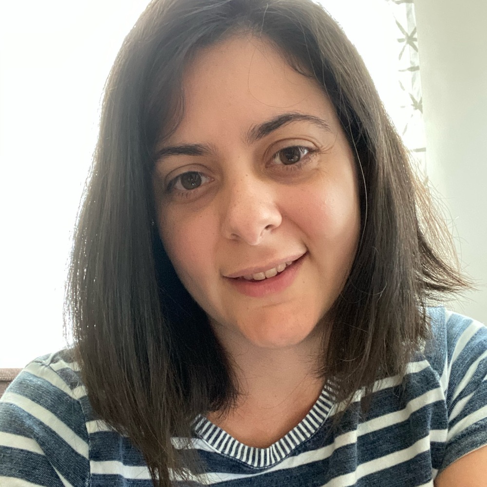 Meet your Posher, Desiree